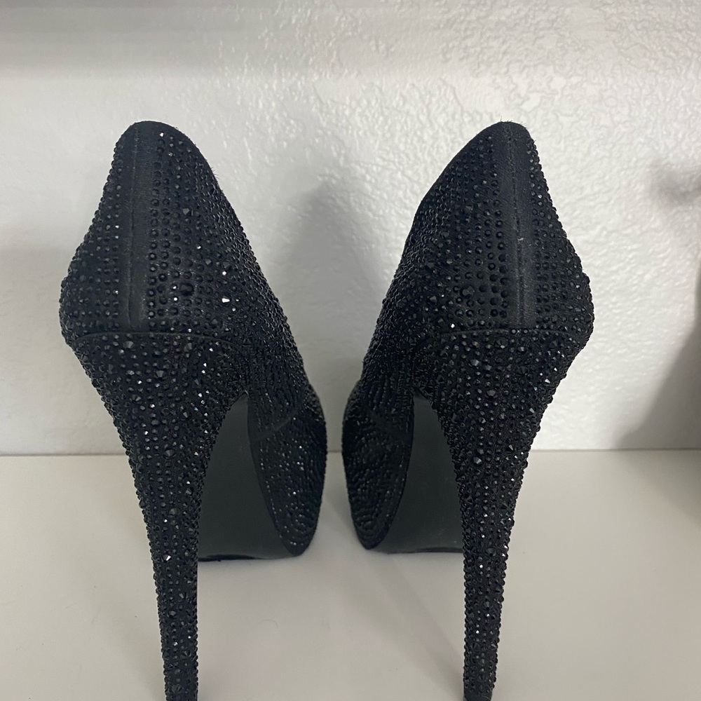 Steve Madden - Black Pumps - Size 8.5